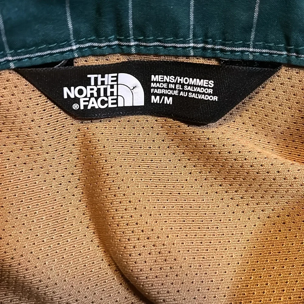 The North Face Medium Green White Button Down Dress Shirt